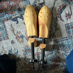 Plixio Wooden Shoe Trees (men’s shoes size range 5-12 and women’s range 9-13)